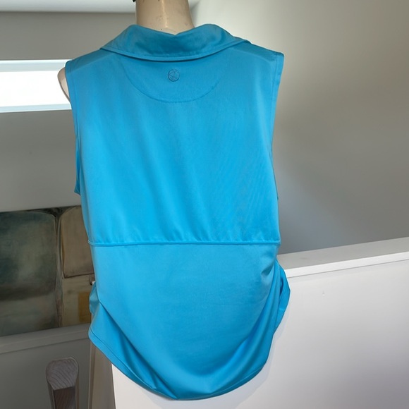 Foursome Performance Blue Collared Ruffled V-neck - Picture 4 of 9